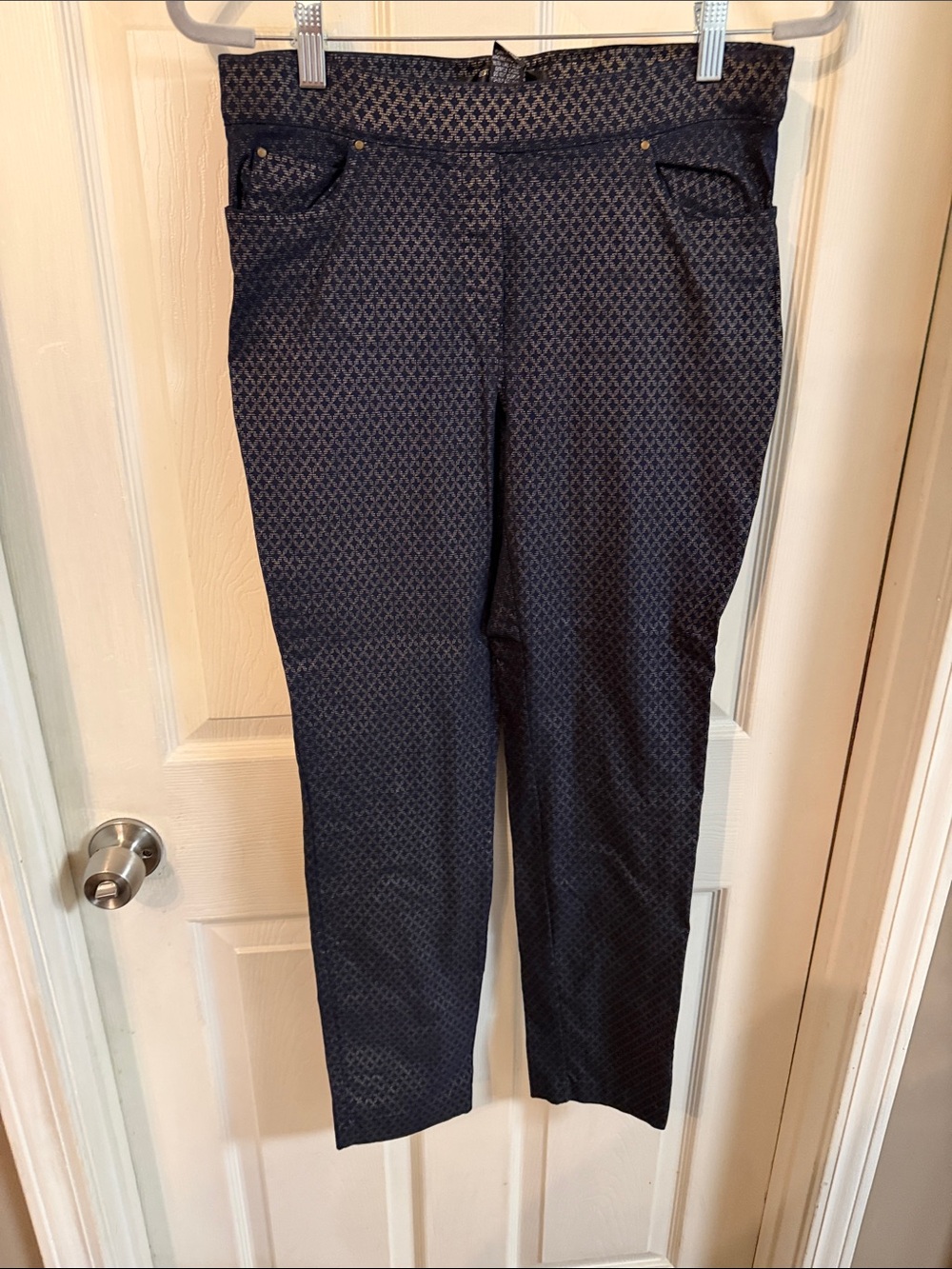 89th & Madison Black Patterned Ankle Pants